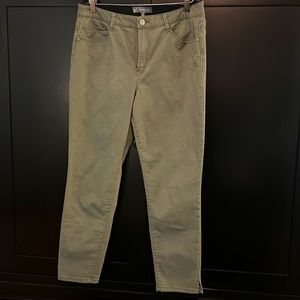 Wit & Wisdom green cropped jeans